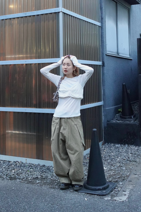 ベロアビスチェ